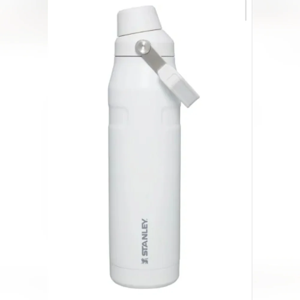 Stanley IceFlow AeroLight Vacuum Water Bottle with Fast Flow Lid - 36 fl. oz. - Picture 5 of 13